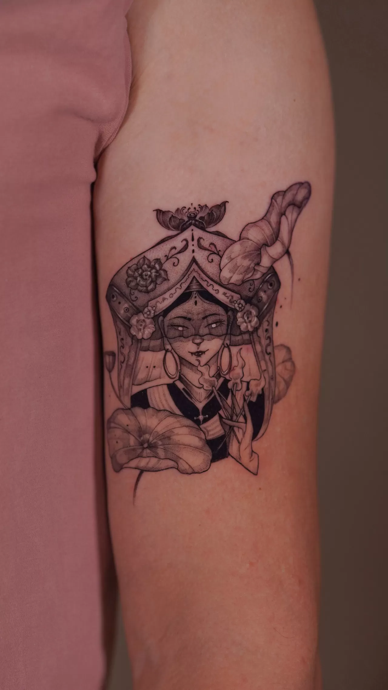 1768098153 Black Grey Traditional Vietnamese Lady Lotus Tattoo 1